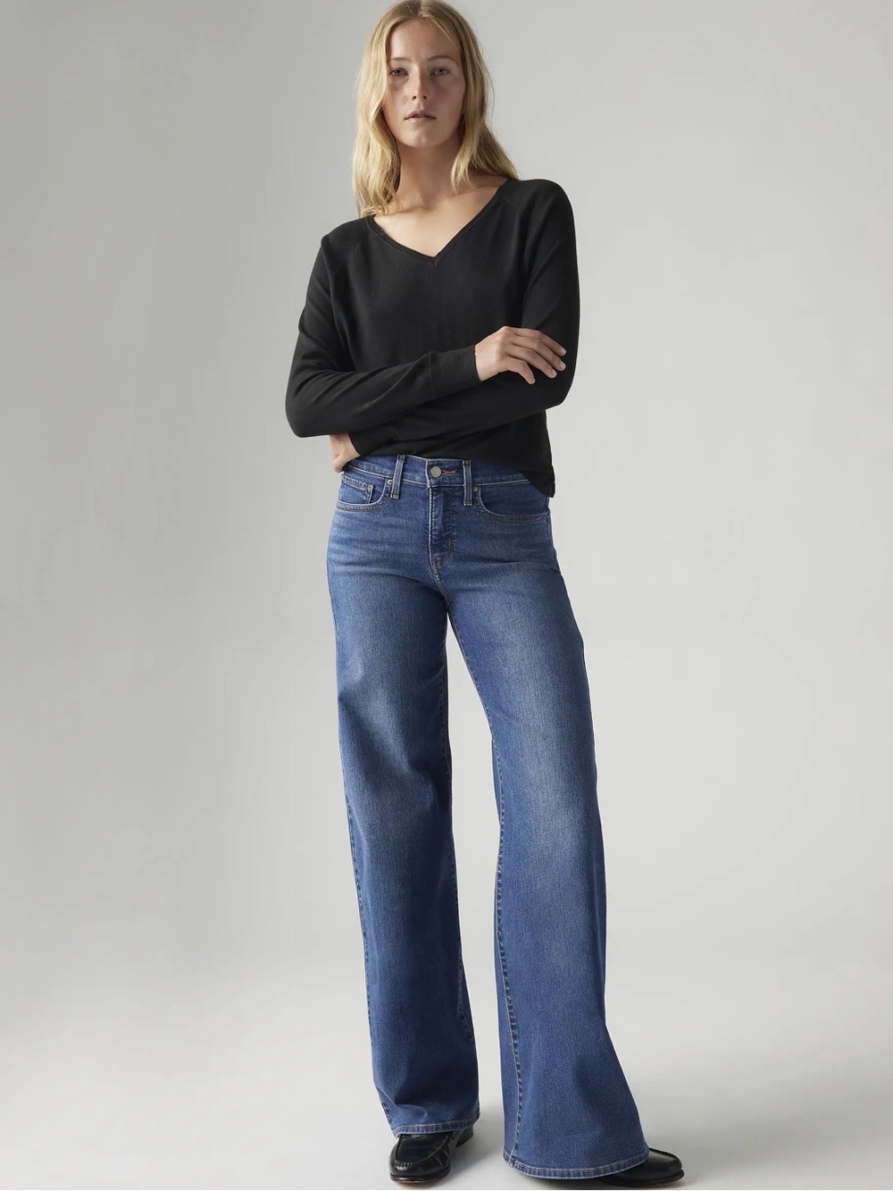 NWT Levi’s 318 Shaping Wide Leg Jeans